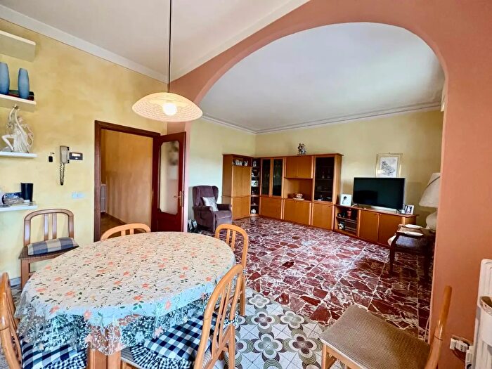 Casa con 5 locali in vendita in Empoli
