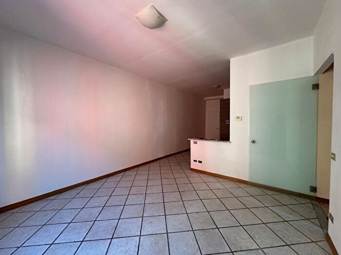 Appartamento trilocale in affitto in Piazza Caduti, Fiorenzuola DArda