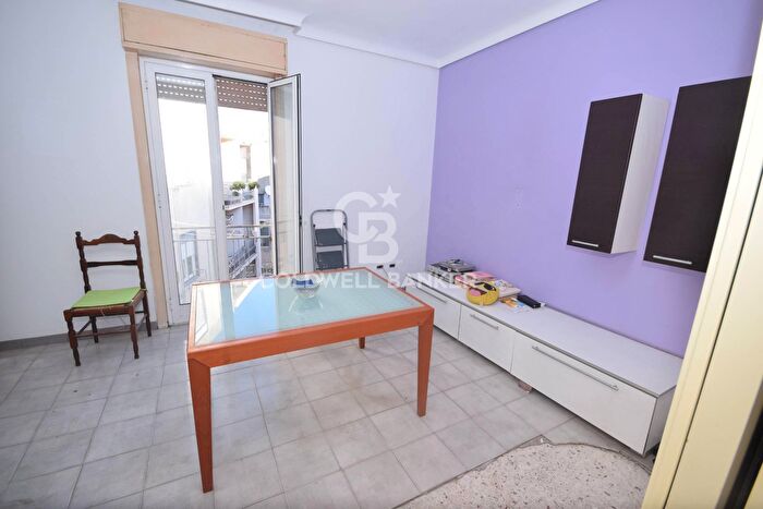 Appartamento con 6 locali in vendita in Via Generale Cascino, Comiso