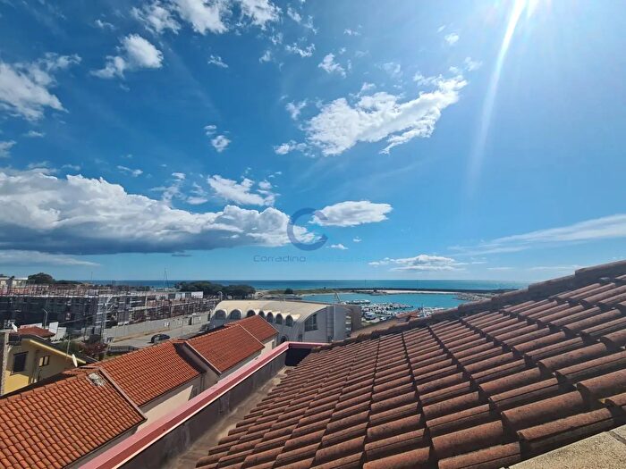 Appartamento trilocale in vendita in Via Martiri di Cefalonia, Catanzaro