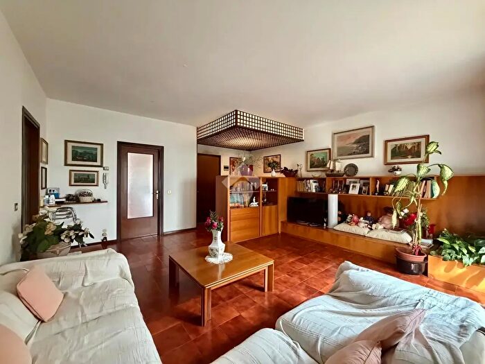 Appartamento trilocale in vendita in Viale Brigata Marche, Carbonera