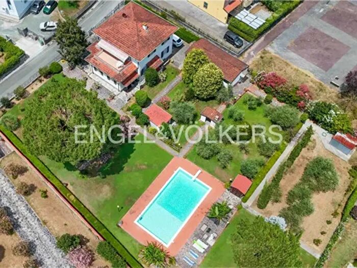 Casa con 6 locali in vendita in Via Turì, Sarzana