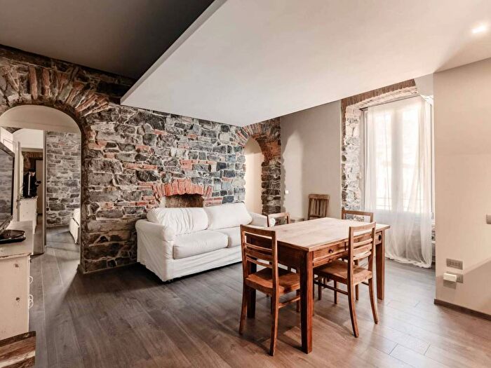 Appartamento bilocale in affitto in Via Morazzone Pier Francesco Mazzucchelli, Borghi, Como