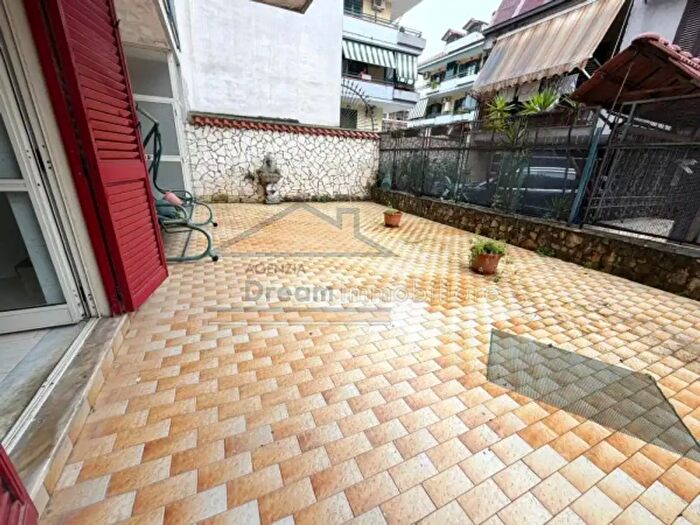 Appartamento trilocale in vendita in Via Marchesella, Villaricca