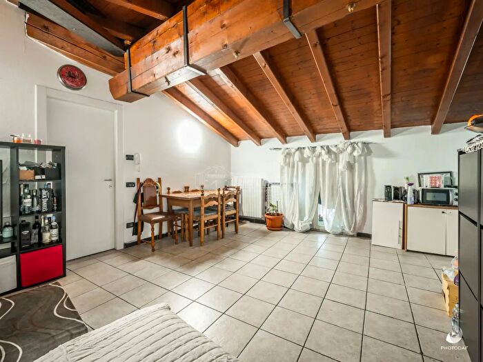 Appartamento trilocale in vendita in Viale Mellino Mellini, Chiari