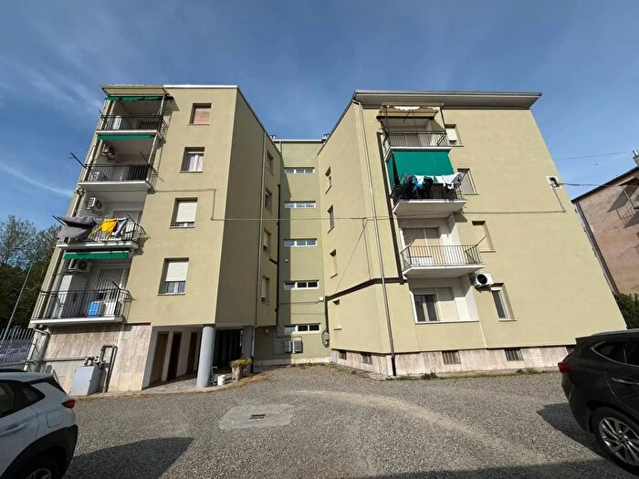 Appartamento quadrilocale in vendita in Via Gentilini, Alessandria