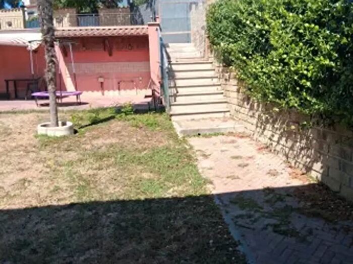 Casa con 6 locali in vendita in Via Siliqua, Fiumicino