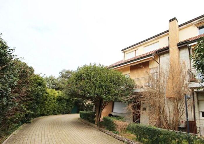 Appartamento con 5 locali in vendita in Urbino