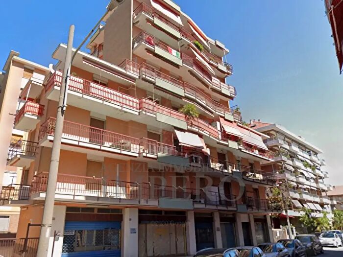 Appartamento con 5 locali in vendita in Via Sottoconvento, Ventimiglia
