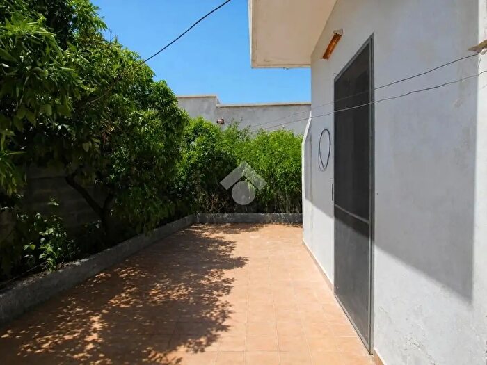 Appartamento con 7 locali in vendita in Via Copertino, Carmiano