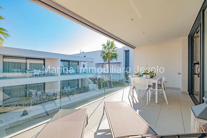 Appartamento trilocale in vendita in Via Giacomo Leopardi, Jesolo