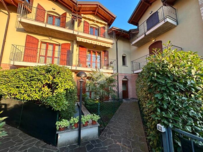 Appartamento bilocale in affitto in Via Ghislanzoni, Calco
