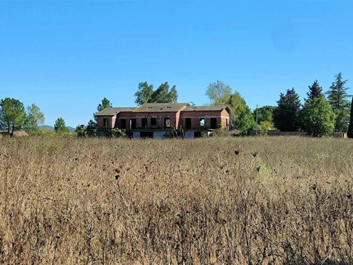 Appartamento con 9 locali in vendita in Vetralla