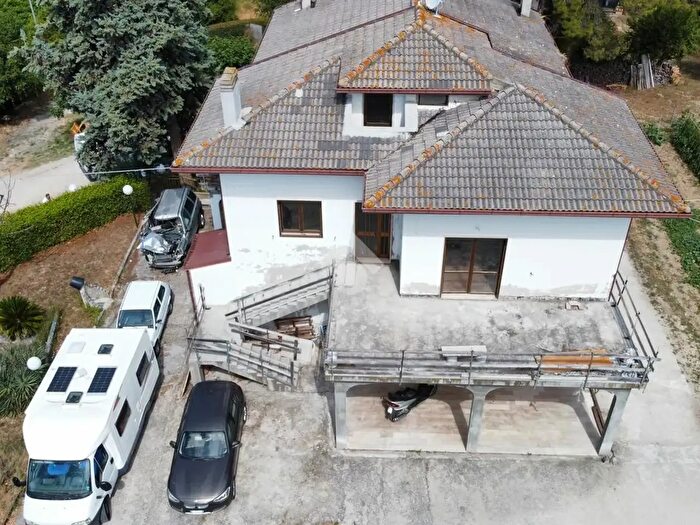 Casa con 6 locali in vendita in Via Forola, Acquaviva Picena
