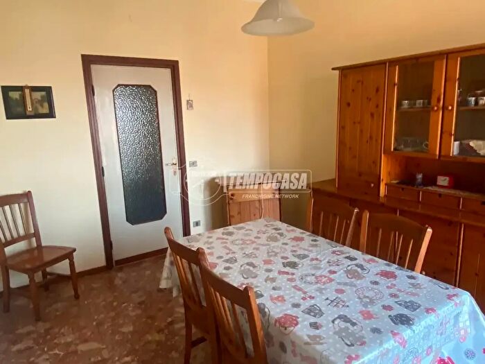 Appartamento trilocale in vendita in Via Lomellina, Voghera