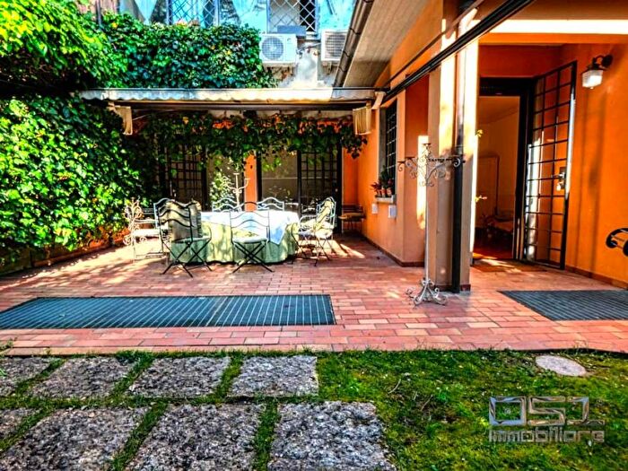 Appartamento con 6 locali in affitto in Via Giovan Battista Gandino, Colli Murri, Bologna