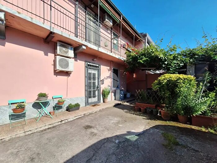 Casa bilocale in vendita in Via S Jacini, Marcallo Con Casone