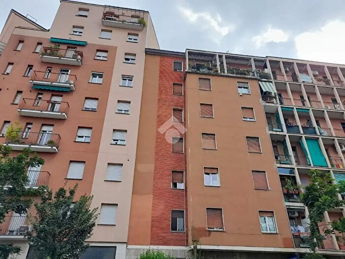 Appartamento bilocale in vendita in Via Populonia, Milano