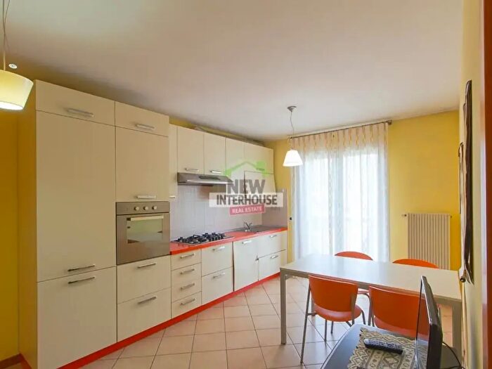 Appartamento con 5 locali in vendita in Via Polcenigo, Maniago