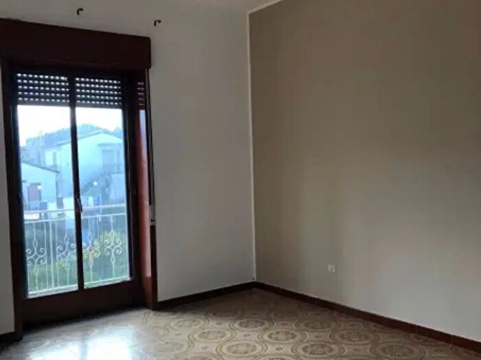 Appartamento trilocale in vendita in Via Ragusa Frazione Braidi, Montalbano Elicona