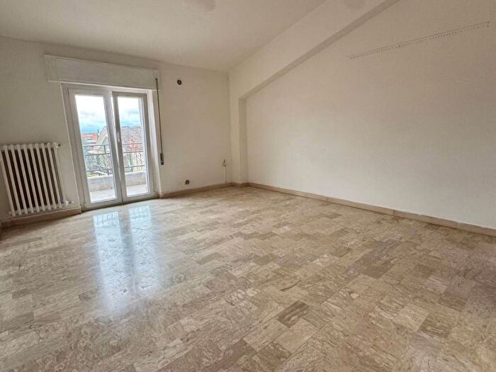 Appartamento trilocale in affitto in Via Piana, Centro, Avezzano