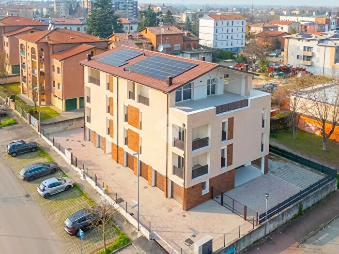 Appartamento trilocale in vendita in Via Visconti, SantIlario DEnza