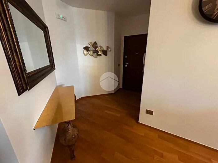 Appartamento trilocale in affitto in Viale Giacomo Mancini, Cosenza