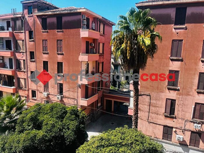 Appartamento quadrilocale in vendita in Via Giovanni Lavaggi, Catania