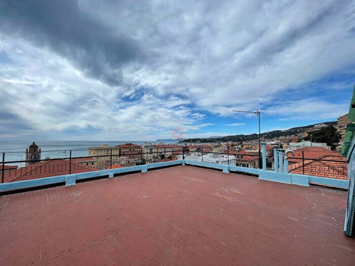 Appartamento monolocale in affitto in Via Nino Bixio, Centro, Varazze