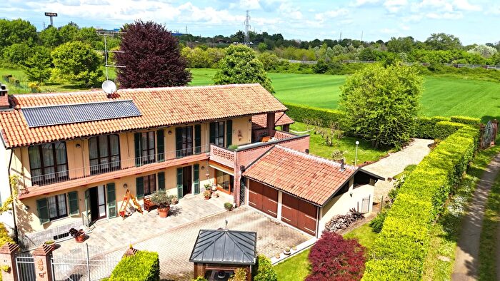 Casa con 6 locali in vendita in Via Sebusto Collegno Torino Piemonte Italia, Collegno