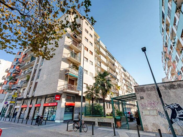 Appartamento bilocale in affitto in Via Lorenteggio, Piazza Napoli, Milano