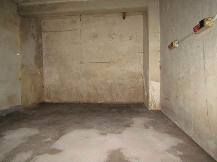 Appartamento trilocale in vendita in Via Cefalù, Milano