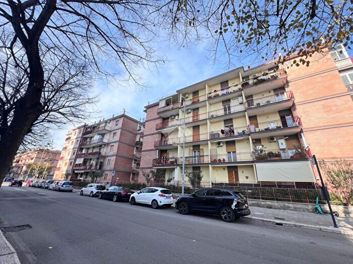 Appartamento con 5 locali in vendita in Viale John Fitzgerald Kennedy, Bari