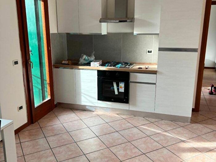 Appartamento bilocale in affitto in Via Giuseppe Mazzini, Centro, Rosà