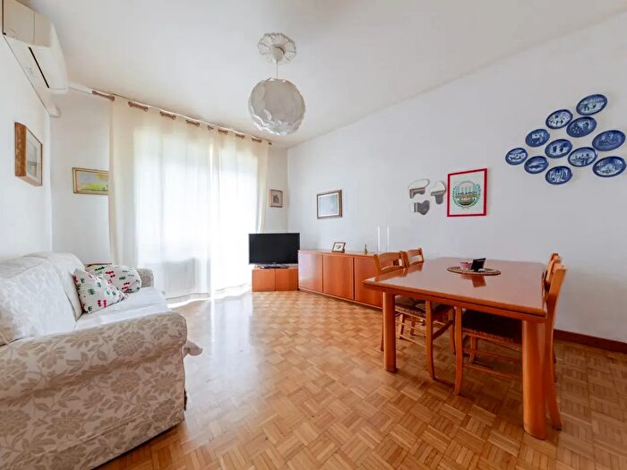 Appartamento trilocale in vendita in Via Cuore Immacolato di Maria, Milano