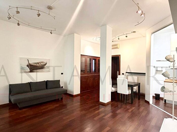 Appartamento bilocale in affitto in Piazza San Babila, San Babila, Milano