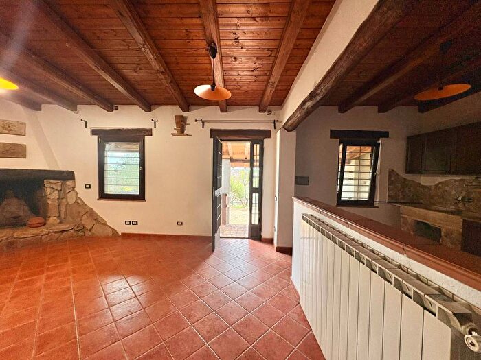 Appartamento trilocale in affitto in Via Monte Pellegrino, Sacrofano