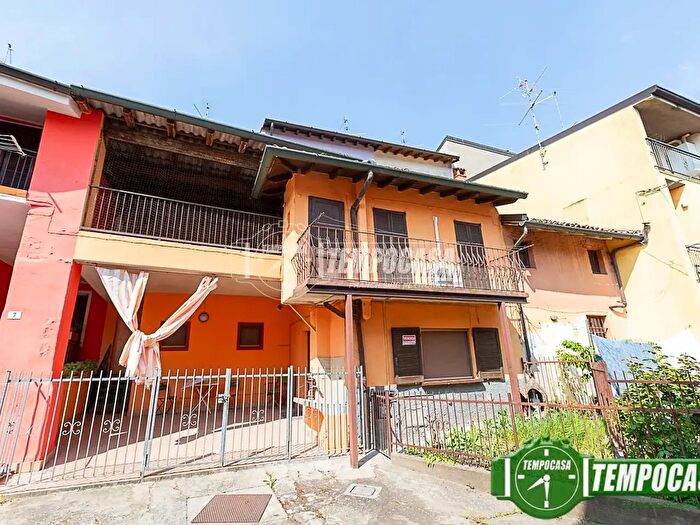 Casa quadrilocale in vendita in Vicolo Dosso Mattina, Vaiano Cremasco