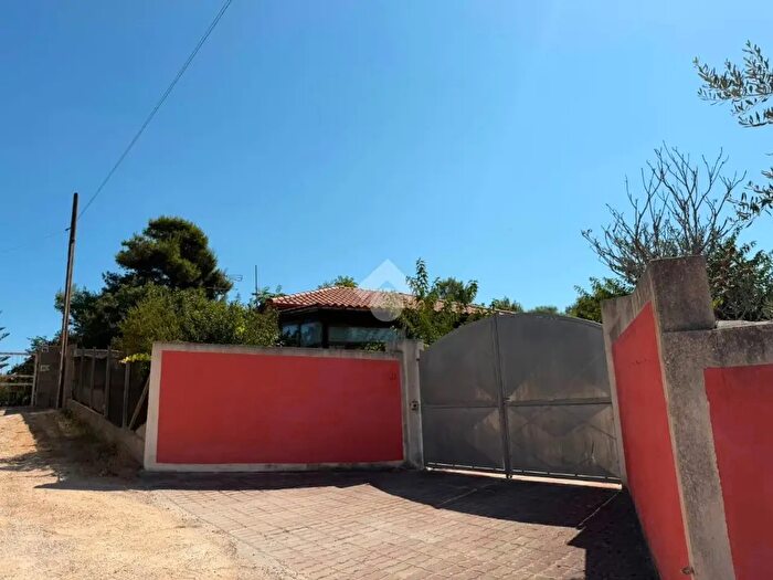 Casa quadrilocale in vendita in Strada Comunale Platamona, Sassari