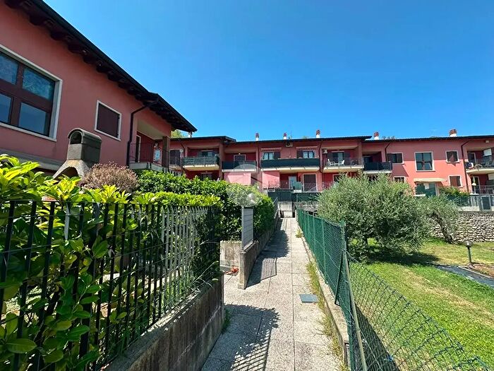 Appartamento quadrilocale in vendita in Stradella del Sopo, Cavaion Veronese