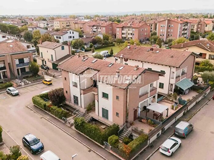 Appartamento con 5 locali in vendita in Via degli Armigeri, Medicina