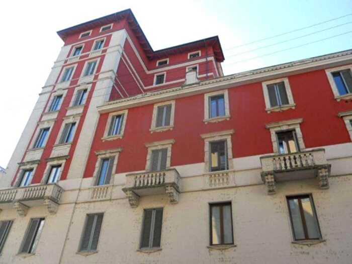 Appartamento quadrilocale in affitto in Via Spartaco, Cadore, Milano