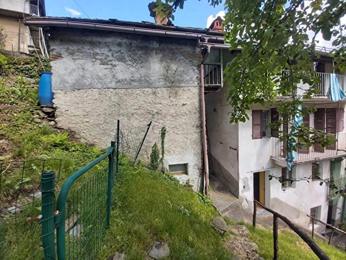Casa quadrilocale in vendita in Via Murasse Mezzenile, Mezzenile