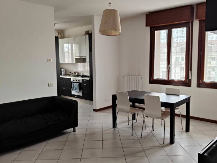 Appartamento trilocale in affitto in via romea, Centro, Legnaro