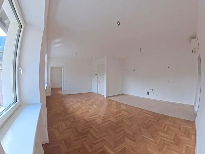Appartamento trilocale in affitto in Via Isarco, Bolzano