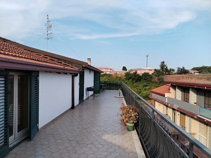 Appartamento con 5 locali in affitto in Via Antonio Gramsci, Gravina Di Catania