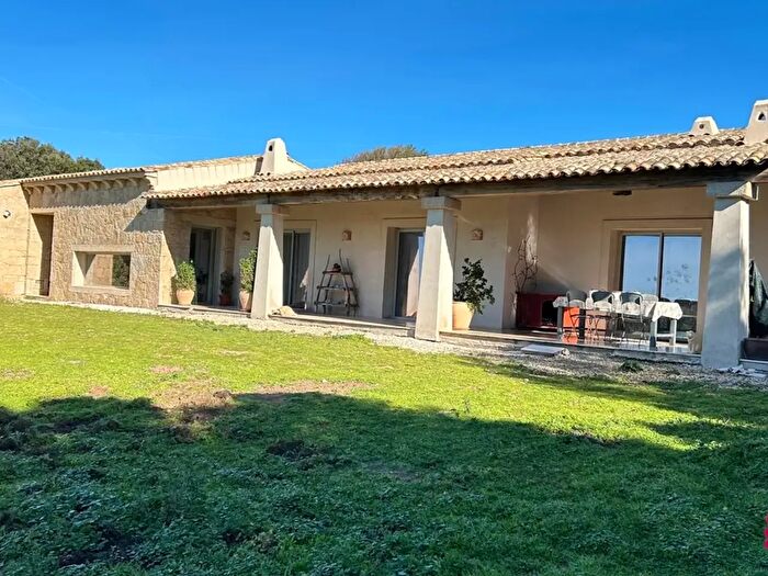 Casa con 9 locali in vendita in Aglientu Regione Agliacana, Aglientu