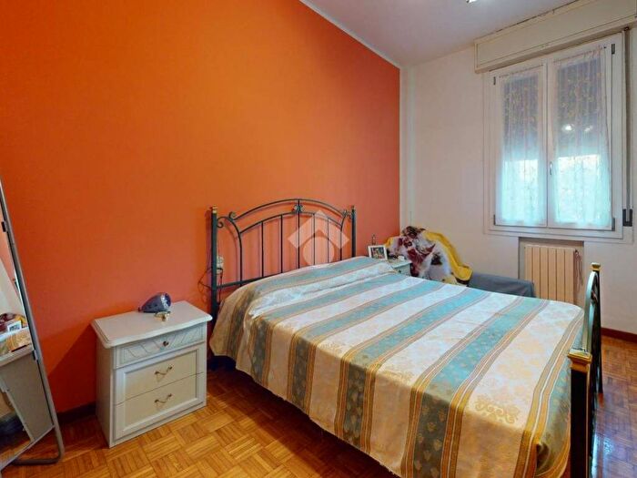 Appartamento quadrilocale in affitto in Corso Guercino, Cento Paese, Cento