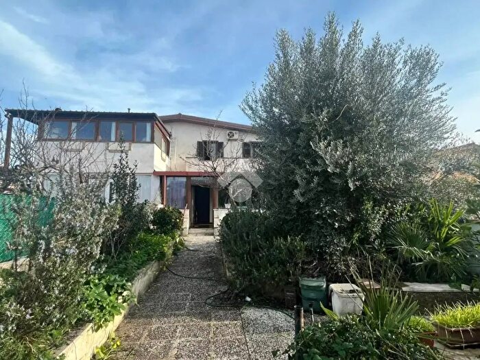 Casa con 7 locali in vendita in Via Mosca, Ladispoli