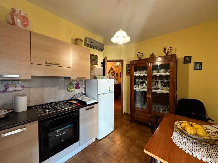 Appartamento trilocale in vendita in Via Don Ferraro, Roccavignale